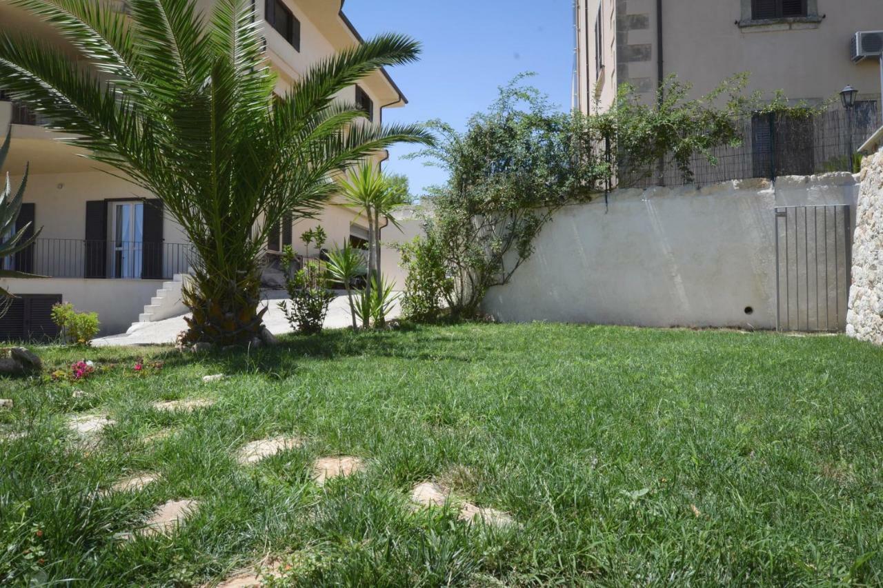 Chiaralice Villa Noto Exterior photo